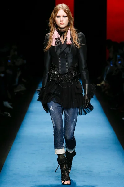 Look 34